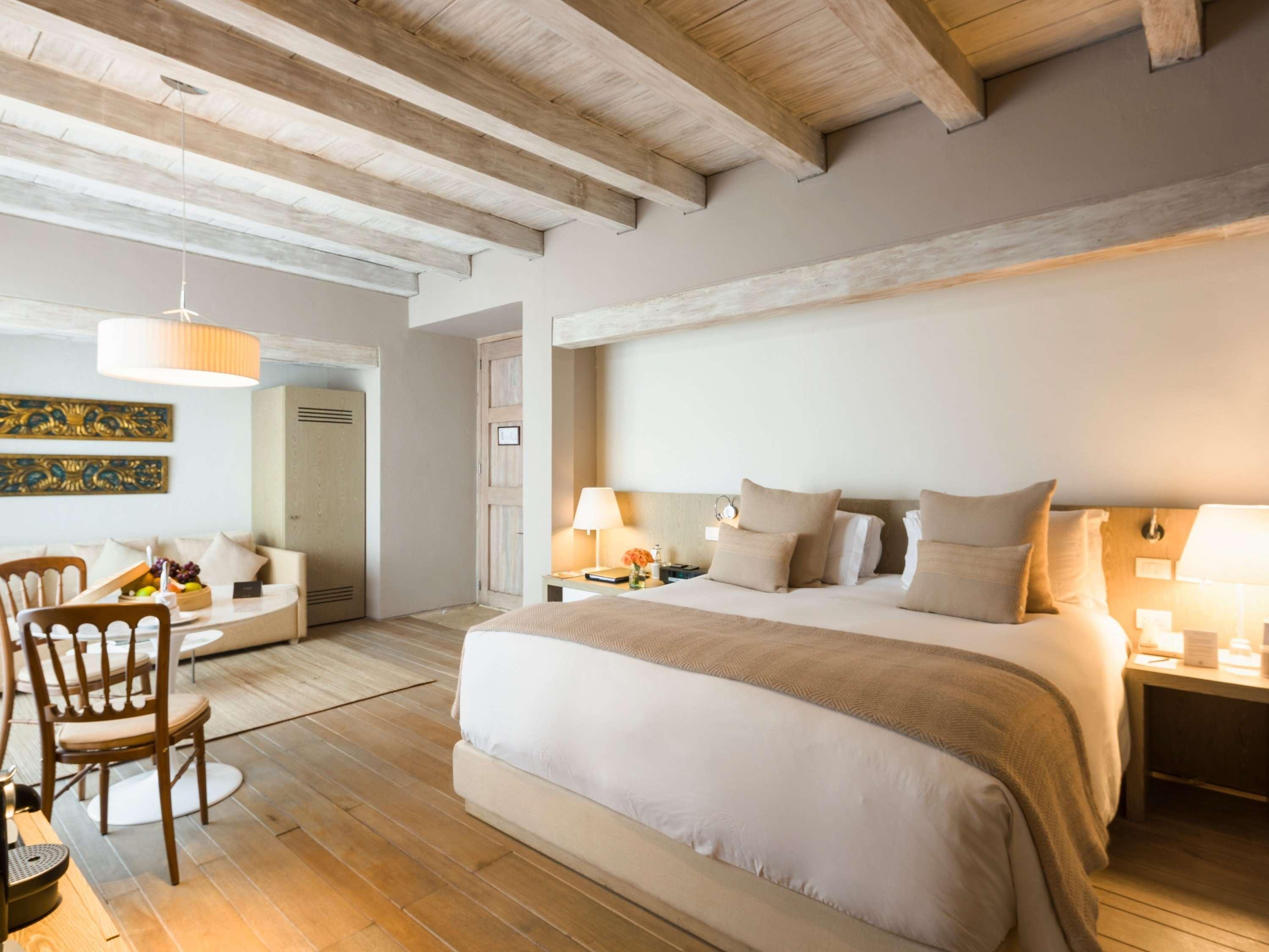 COLONIAL, SUITE, KING BED, BUTLER, COLONIAL AREA