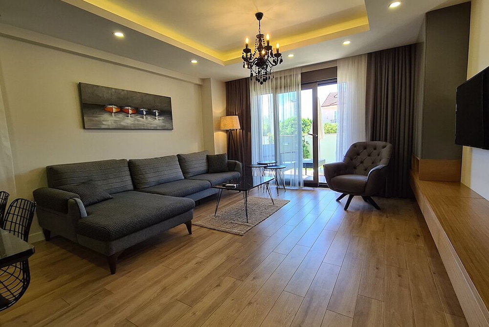 Veranda Suites 18/39