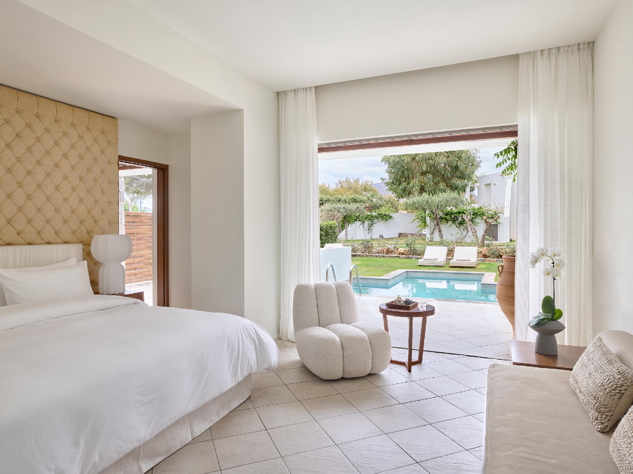 Swim Up, Double Bed, Private Garden