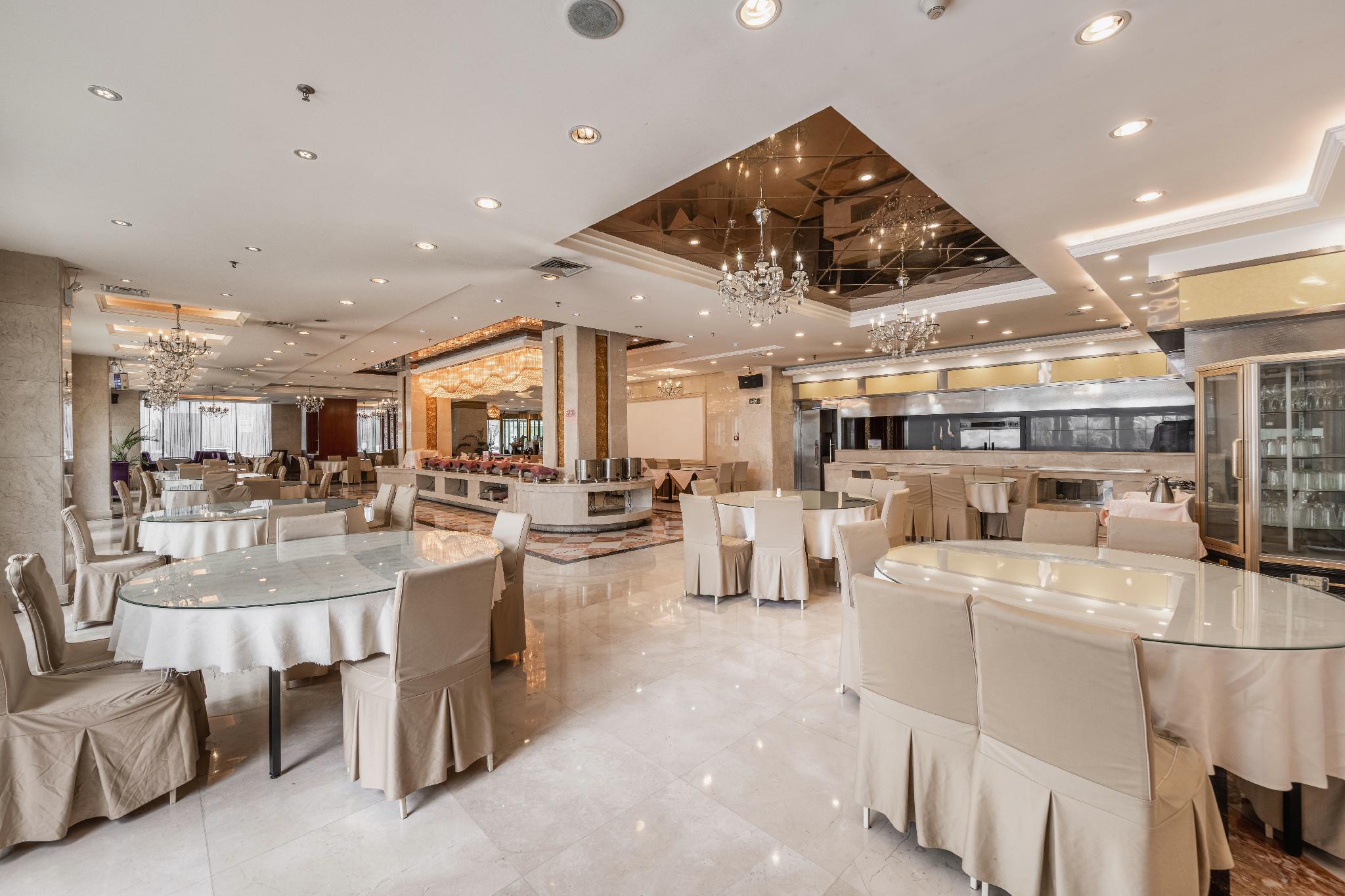 Dushanzi Hotel - Urumqi 12/17