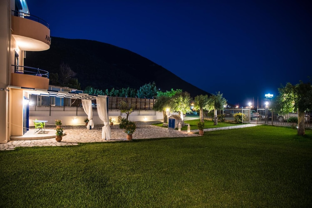 Akroyiali Resort 36/41
