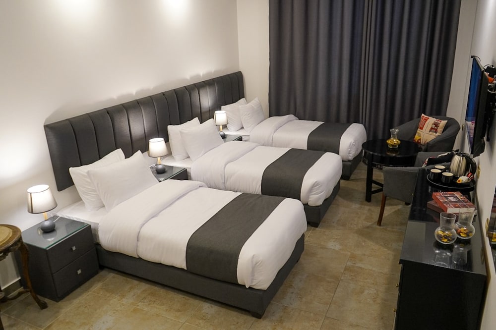 RUM HOTELS - AL WALEED 9/66
