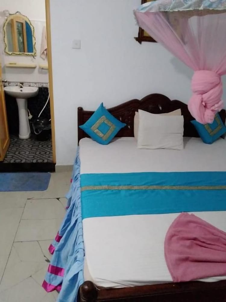 Rock Cascade Home Stay 33/50