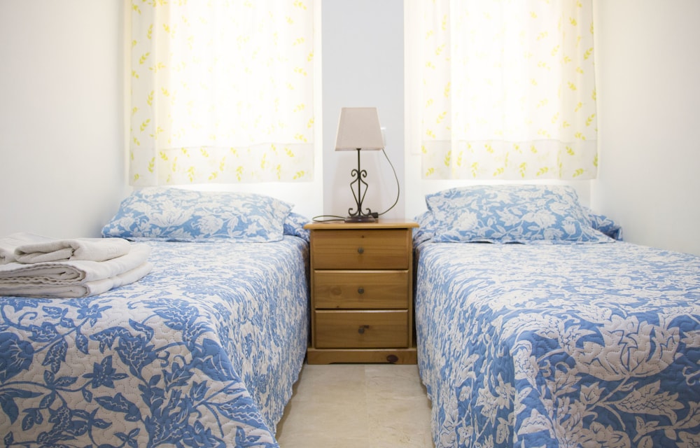 2 Bedrooms, Penthouse, Apartment, Double and Twin Beds, Terrace، Apartamentos Turisticos Fercomar 2/4
