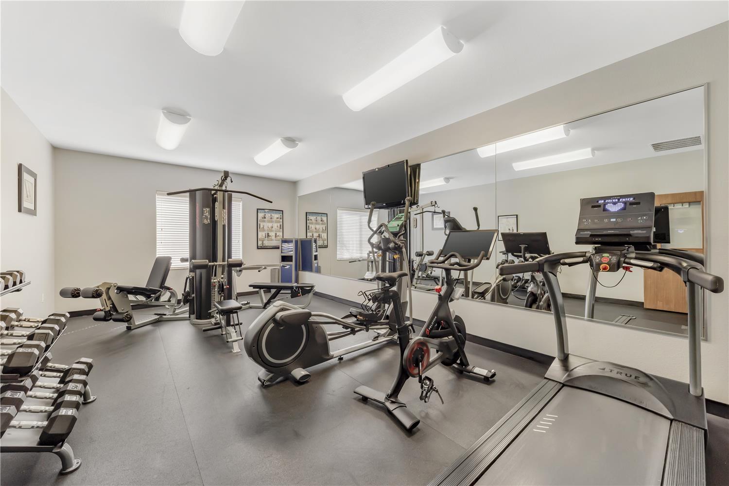 Best Western Plus Sand Bass Inn & Suites 35/52