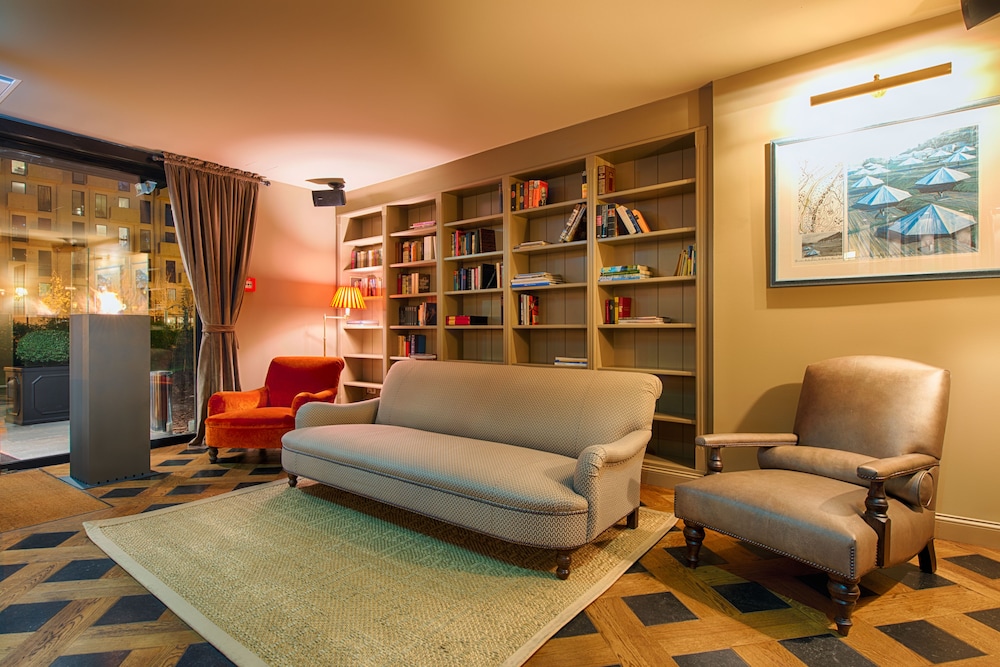 Mondrian Suites Berlin Checkpoint Charlie 48/80