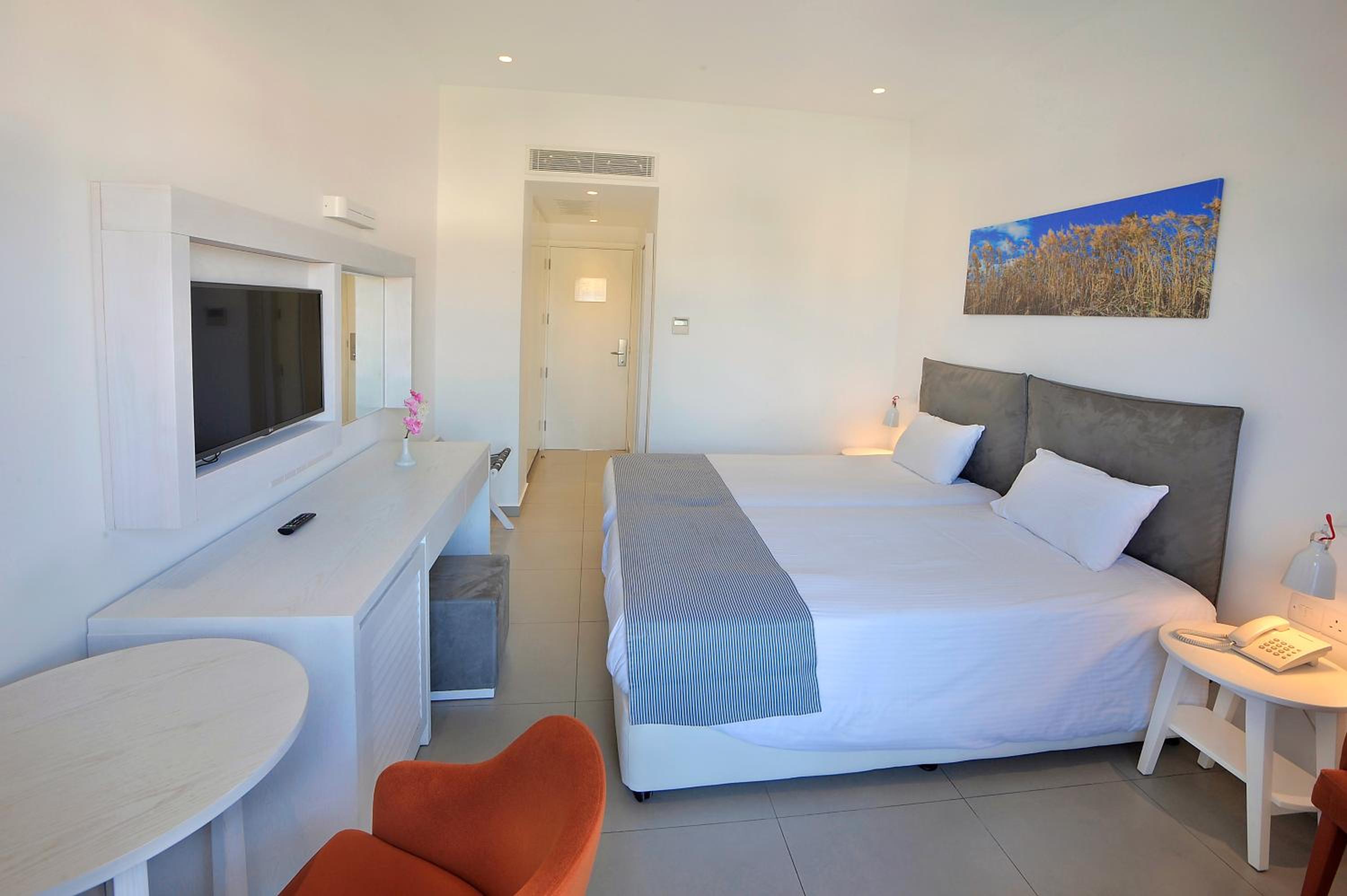 Superior, Single Bed, Inland View