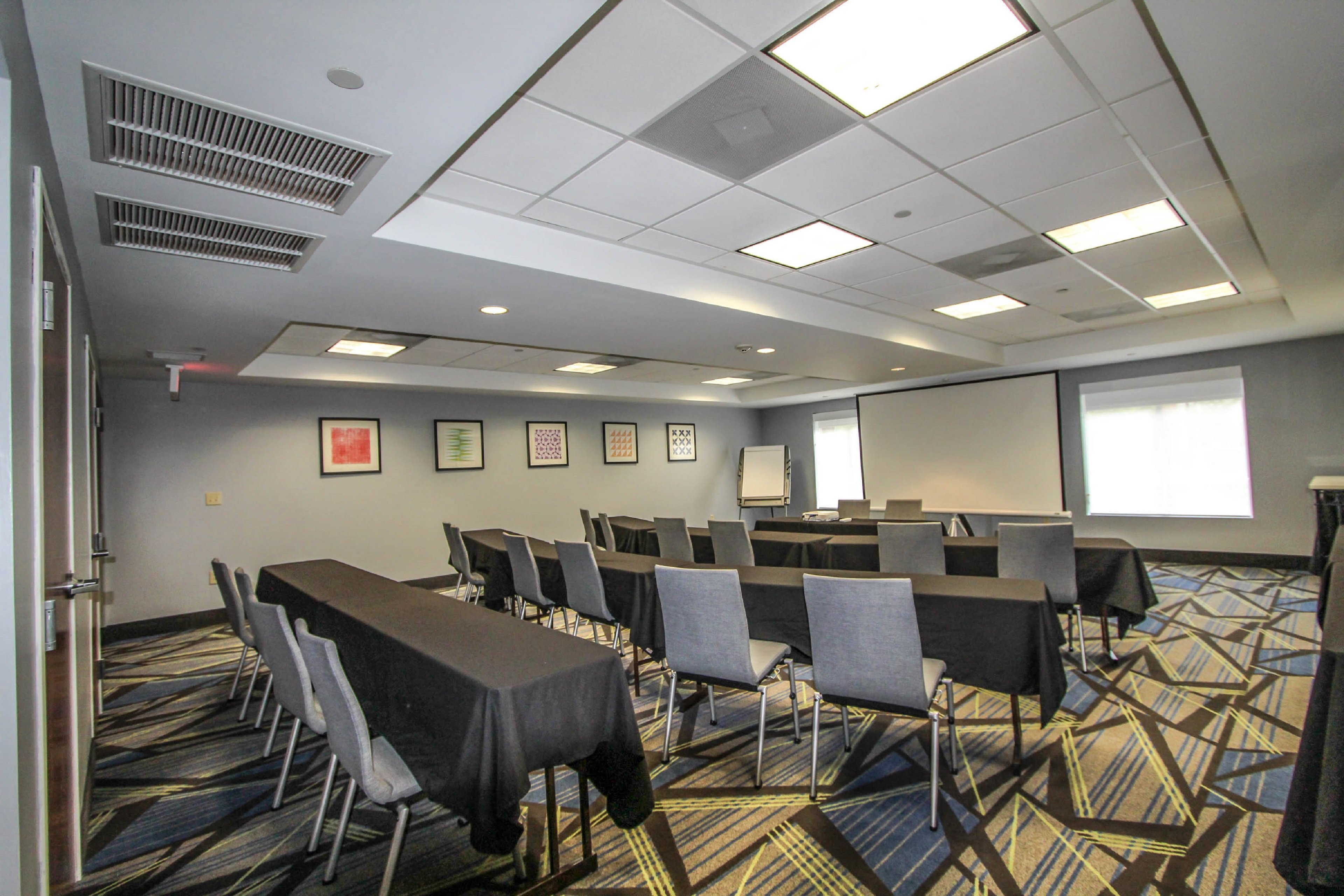 Holiday Inn Express Hotel And Suites Charleston North 50/56