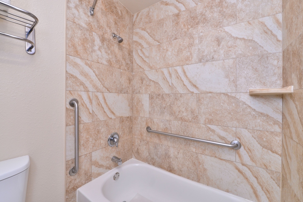 La Fuente Inn Suites 27/65