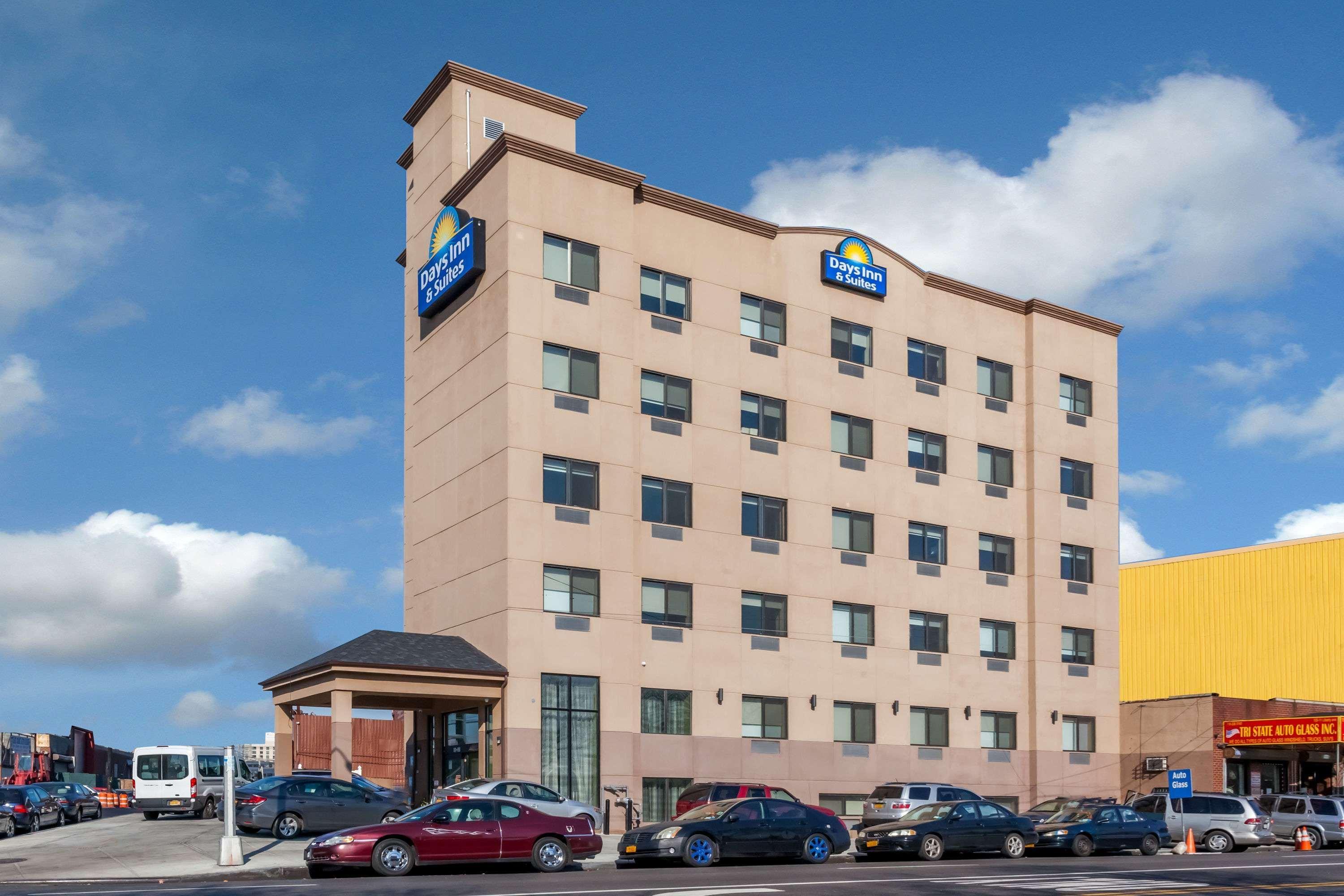 Days Inn & Suites by Wyndham Jamaica JFK Airport 1/20
