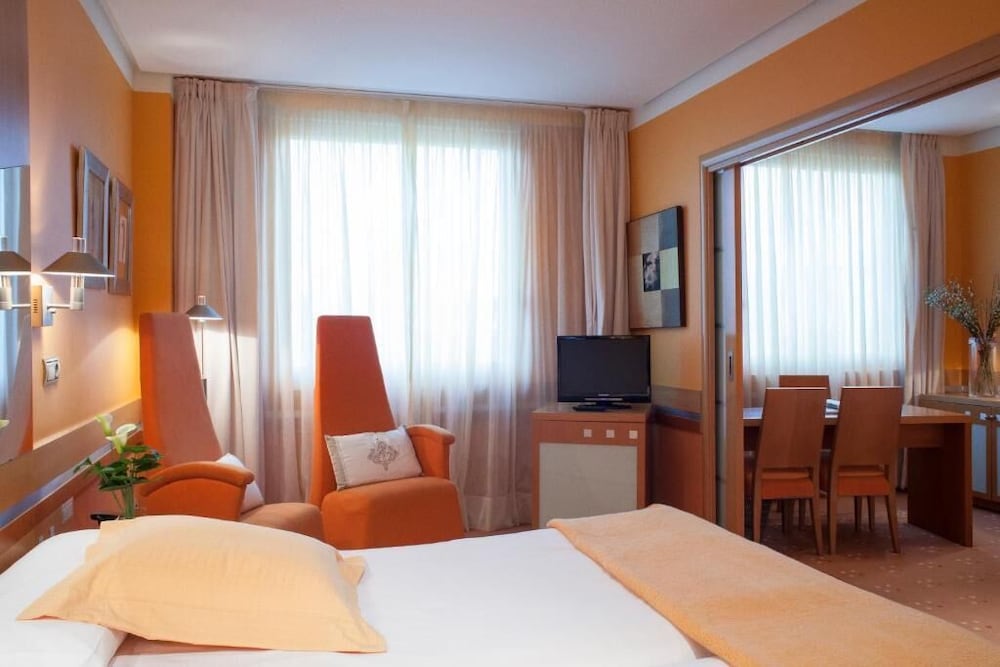 Hotel Torresport 7/48