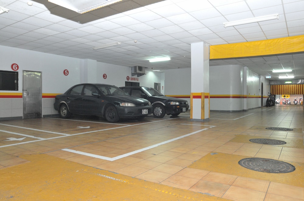 Hua Guo Hotel 42/50