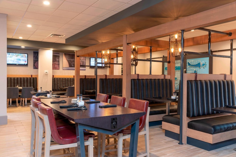 Delta Hotels By Marriott Kalamazoo Conference Center 36/50