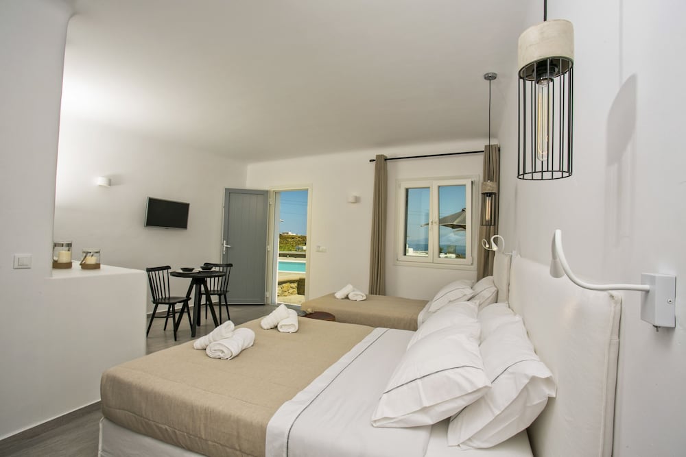Nida Mykonos 10/20