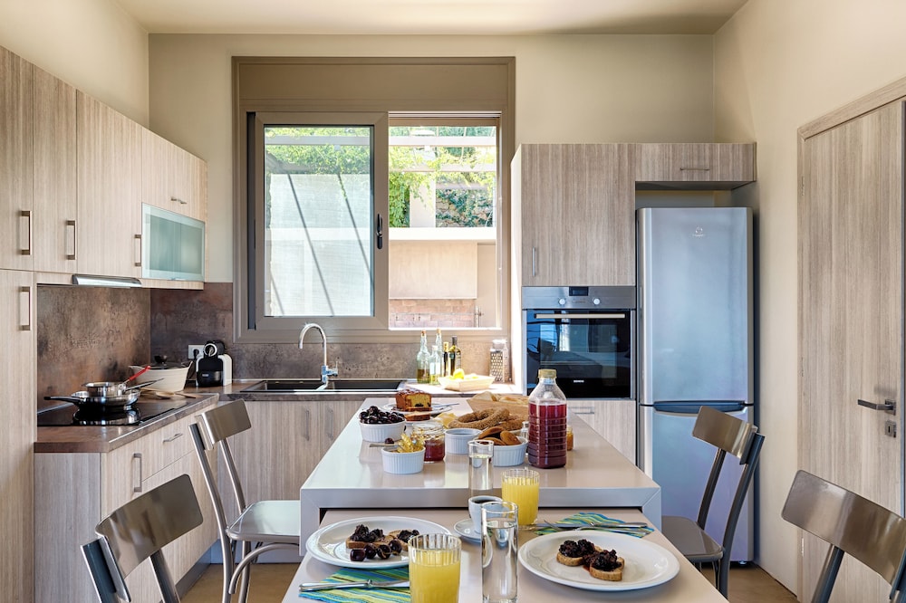 Euphoria Suites 17/41