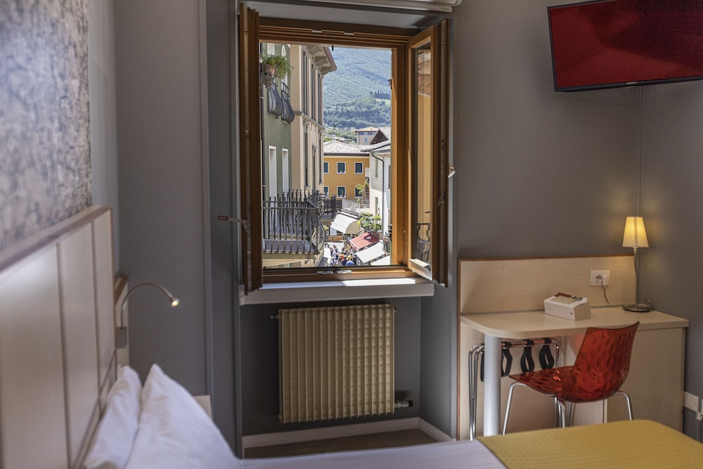 Albergo Aurora 28/35