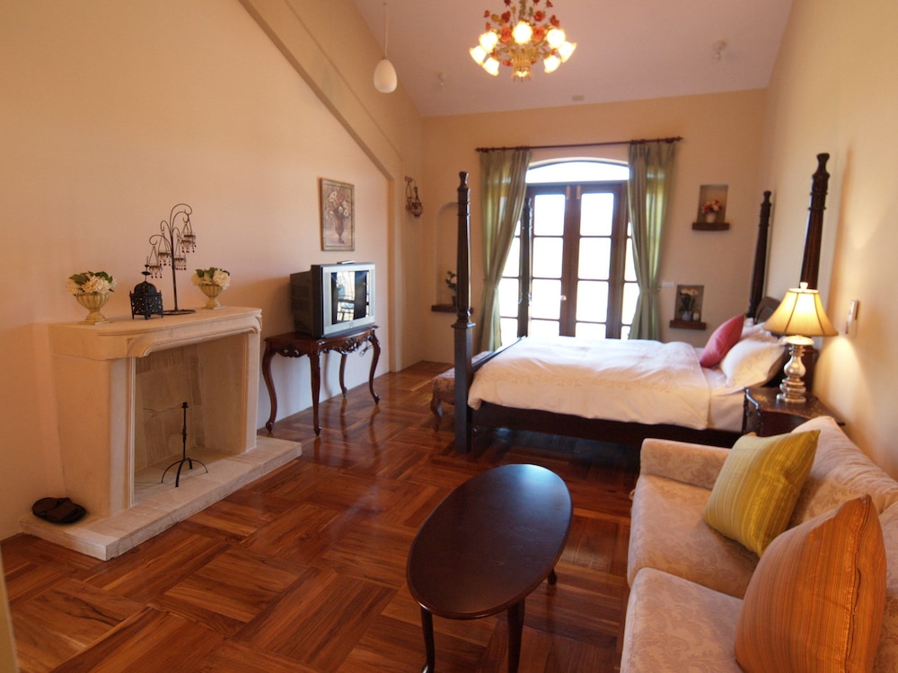 GRAND, PENTHOUSE, DOUBLE BED, PARK VIEW, GARDEN AREA