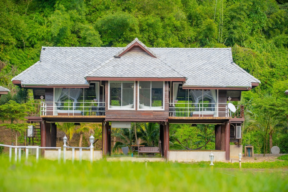 The White House Boutique Chiangrai 52/62