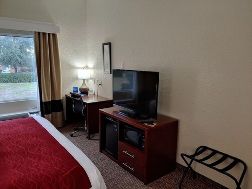 Comfort Inn & Suites Marianna I-10 34/38
