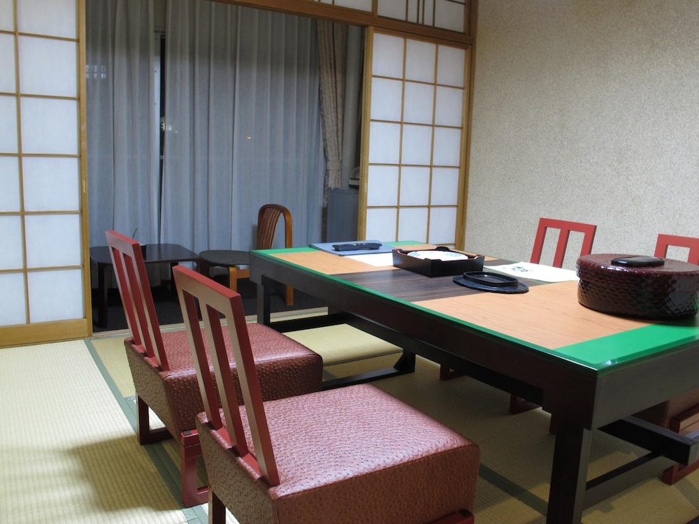 Ryokan Sansa Tei 32/44