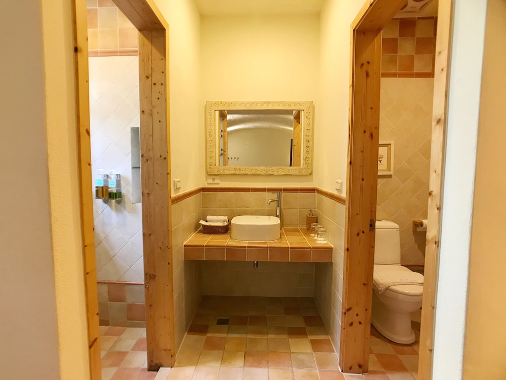 Spoondrift Hostal 43/49