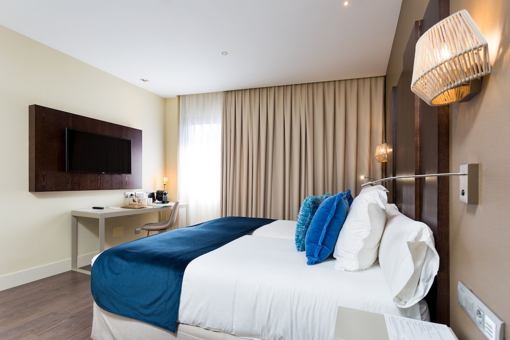 LA LAGUNA GRAN HOTEL 25/81