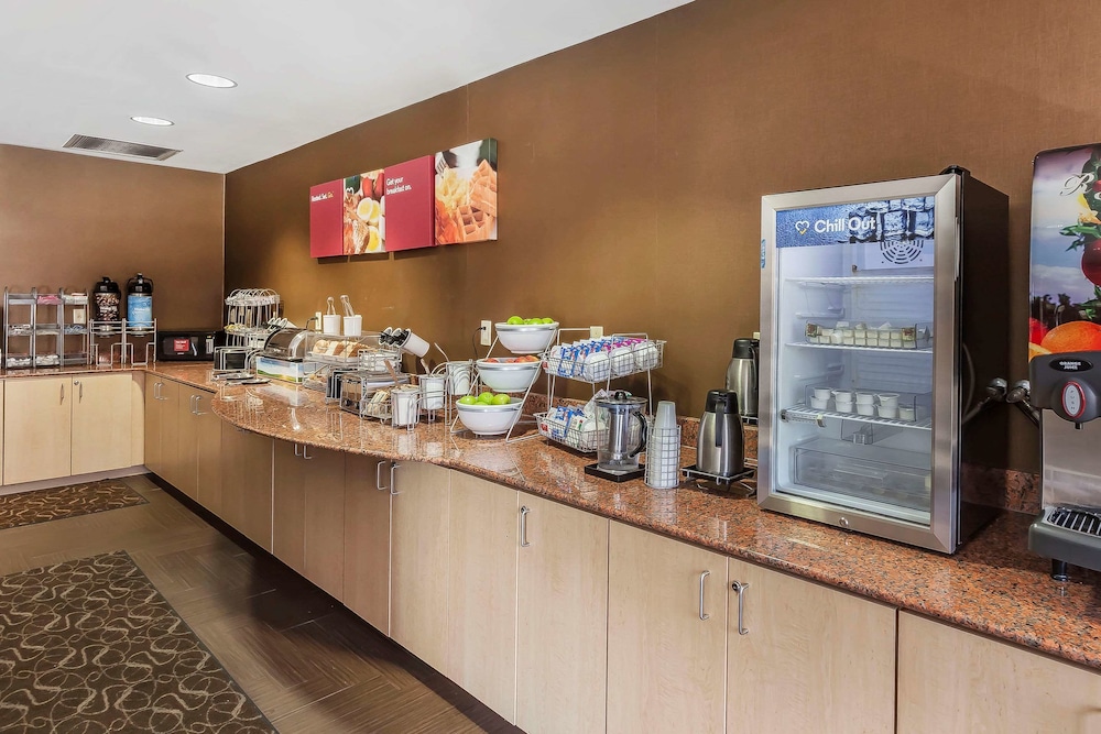 Comfort Suites Suffolk Chesapeake 40/47