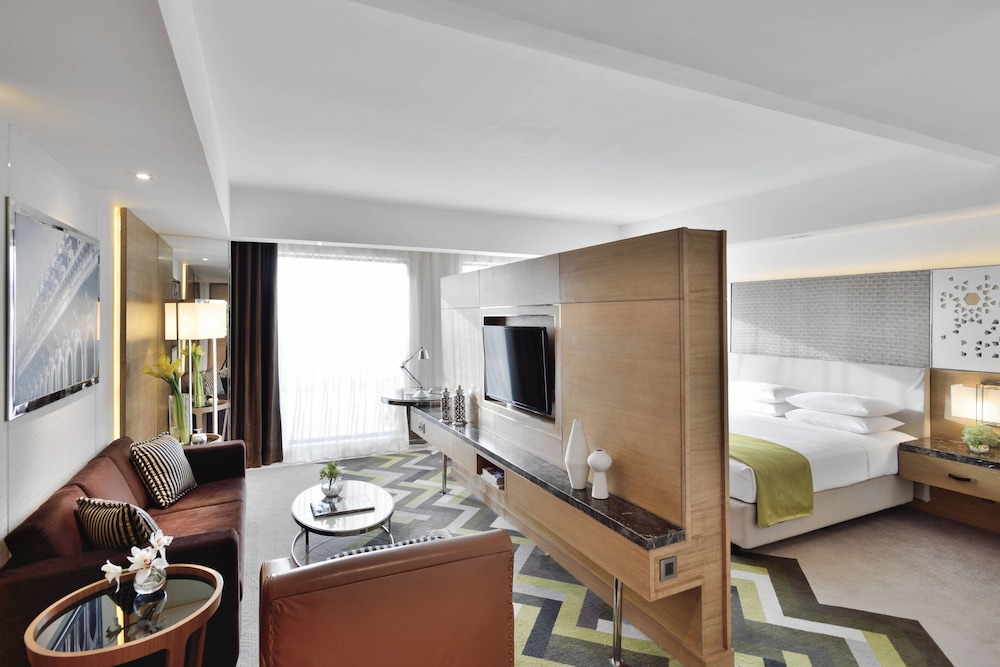 Courtyard By Marriott Agra 50/72