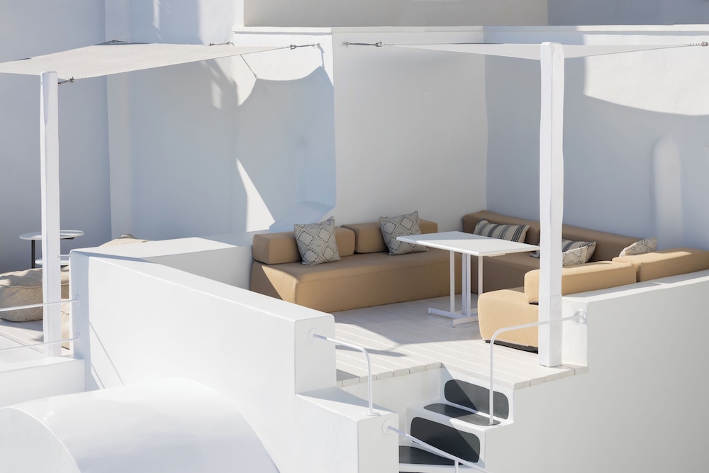 Cosmopolitan Suites - Adults Only 38/50