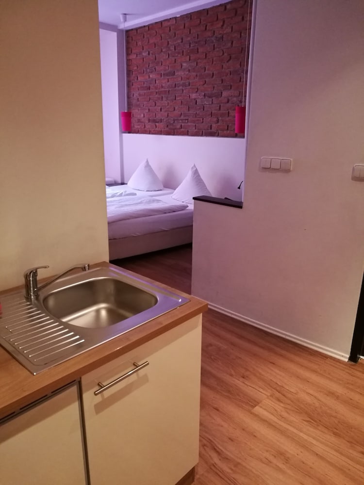 Purpur Aparthotel 18/48