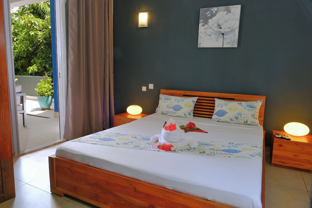 Room, Double Bed, Sea View, Pool Access