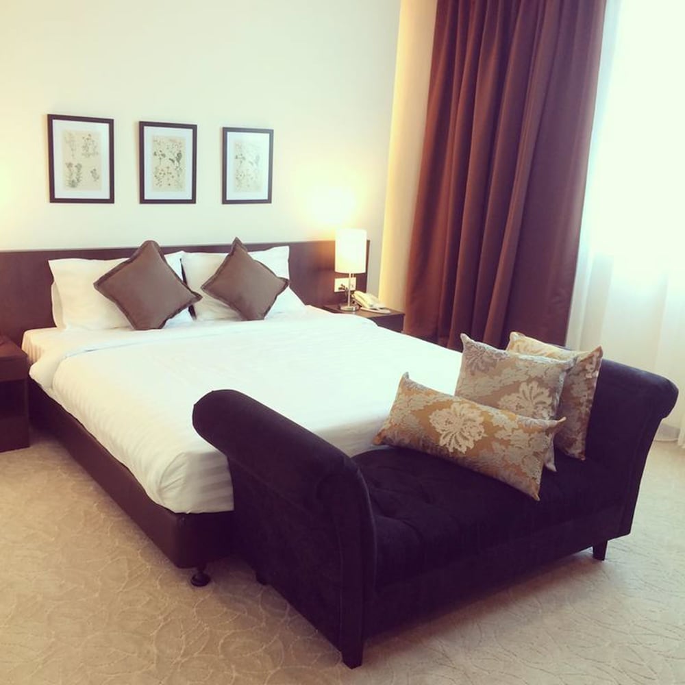 The View Hotel 6/29