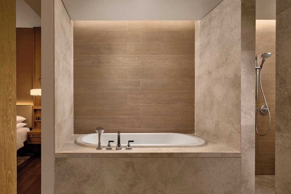 Andaz Singapore 68/69