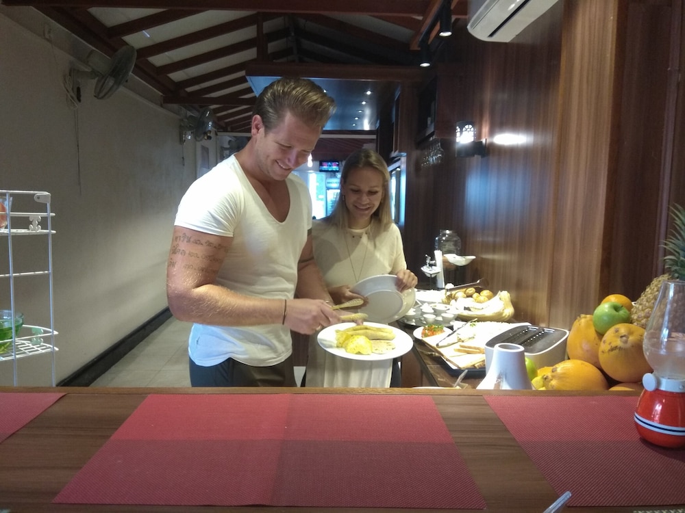 Diva Villa Transit Hotel photo3