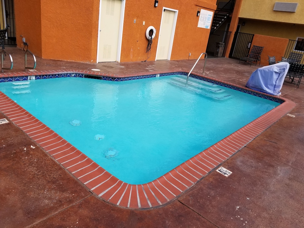 Super 8 By Wyndham Cypress Buena Park Area 1/44