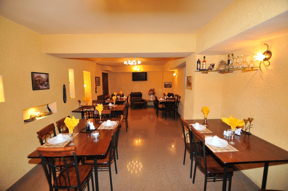 Diplomat Hotel Tbilisi 36/50