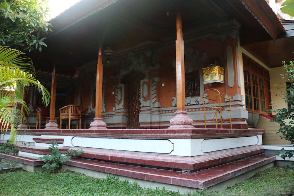 Kusnadi Hotel 5/50