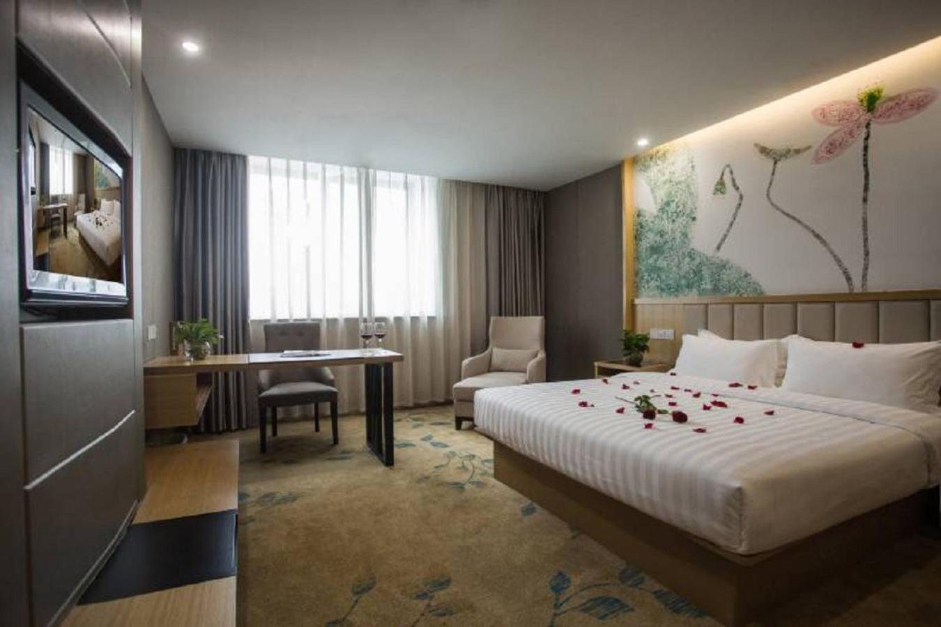 GreenTree Inn Taizhou Golden Eagle Shopping Center Dongfeng Road Express Hotel 22/39