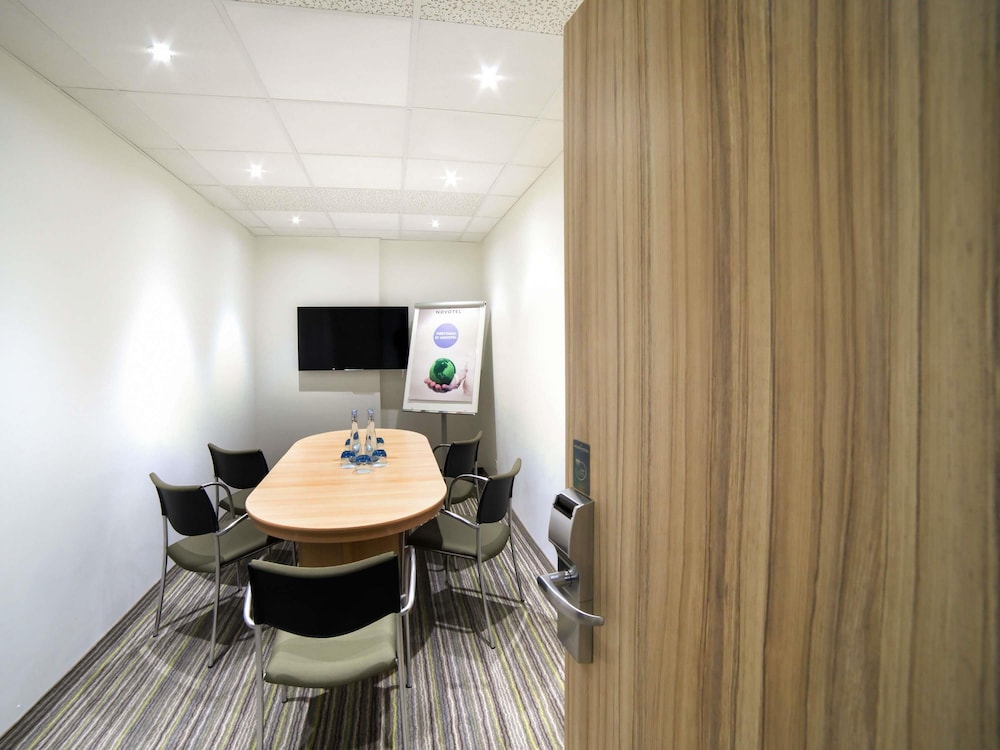 Novotel Geneve Centre 68/71