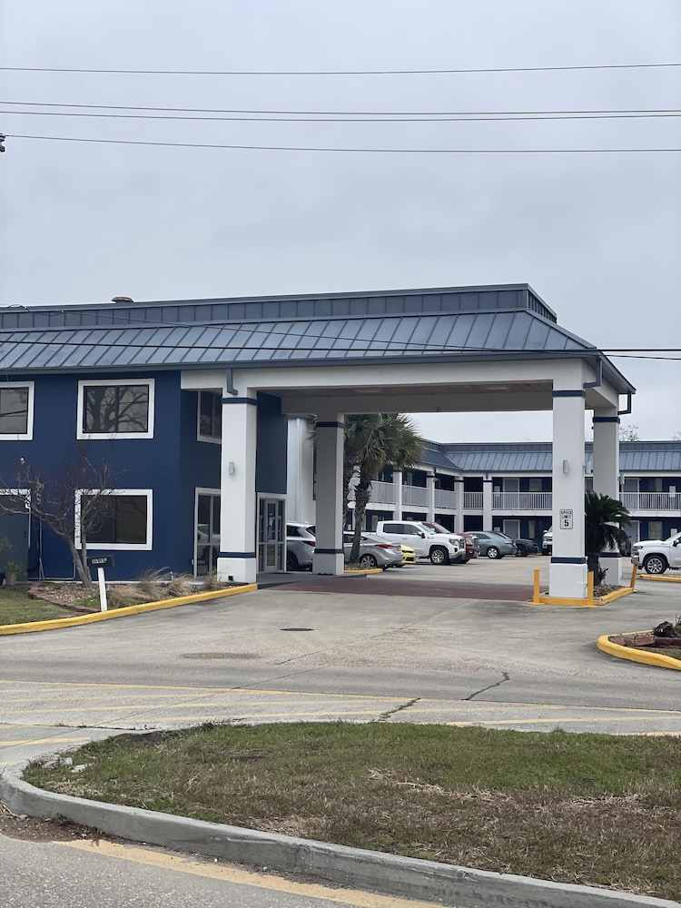 Americas Best Value Inn Gonzales 2/38