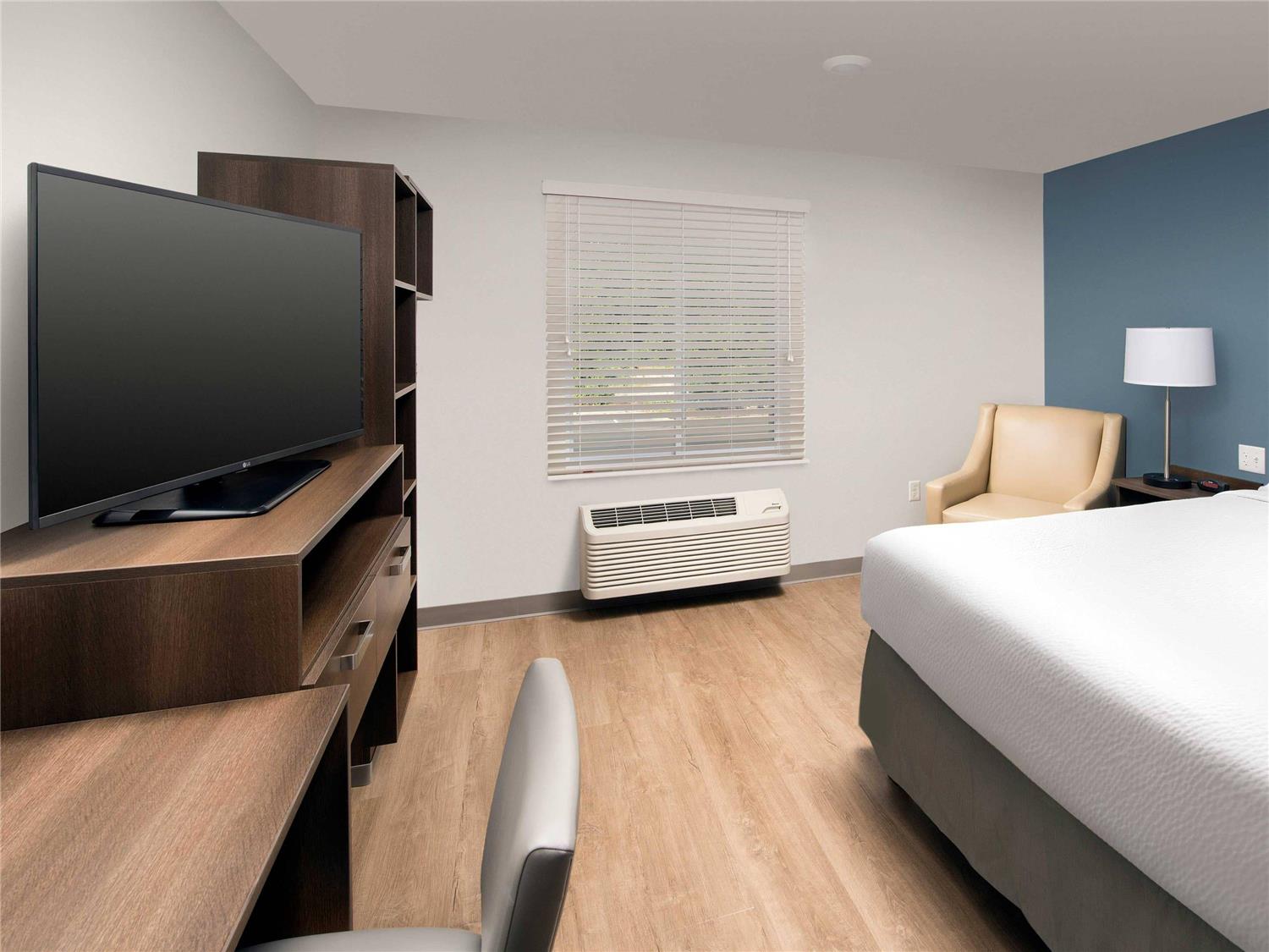 WoodSpring Suites Wilmington Riverfront 14/29