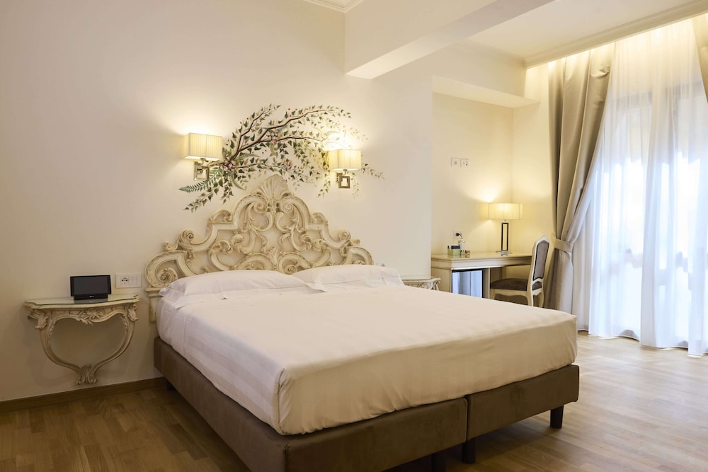 SUPERIOR, DOUBLE BED