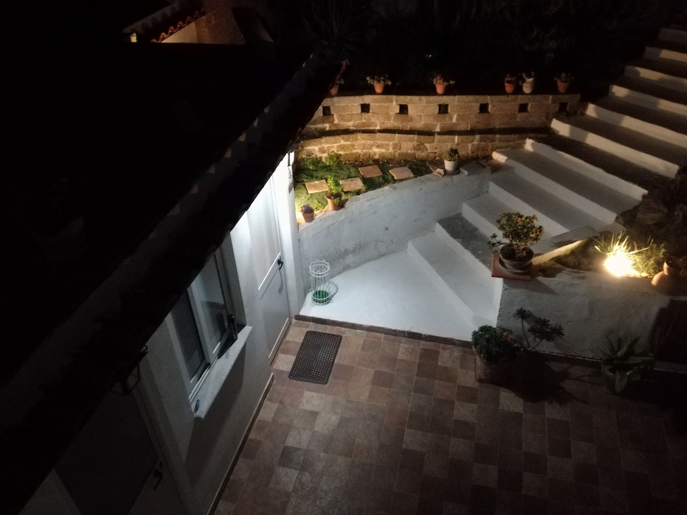 B&B Pompeilog 2/46