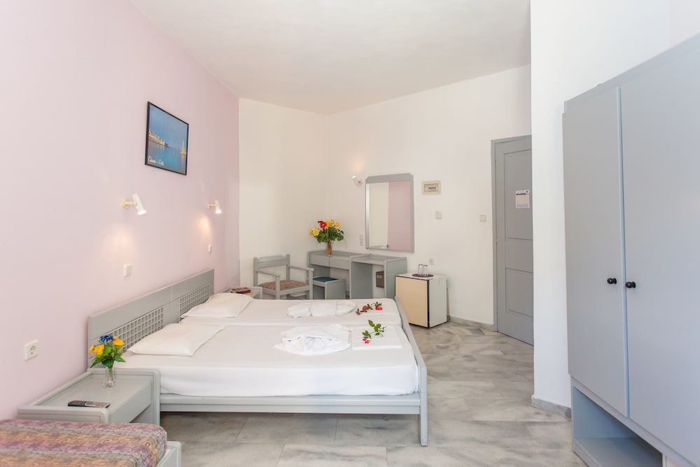 Akasti Hotel 8/39