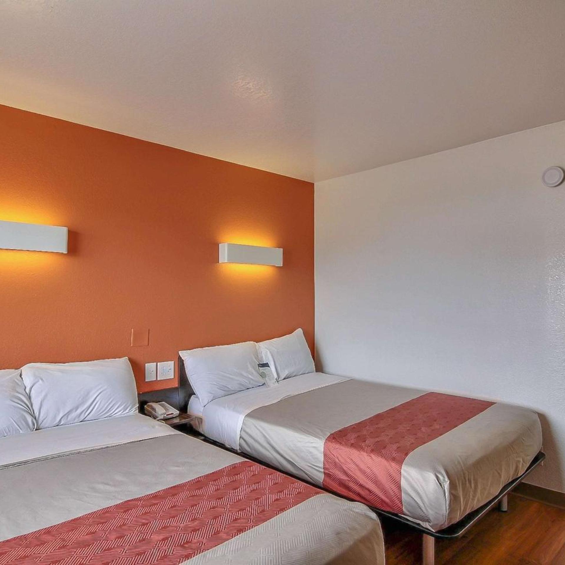 Room, Quadruple