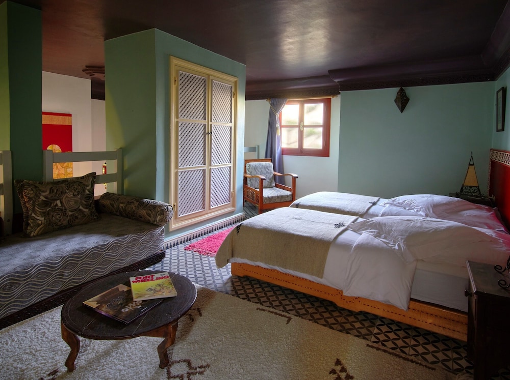 Riad Watier 22/72