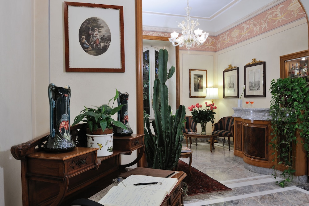 Hotel Farnese 5/69