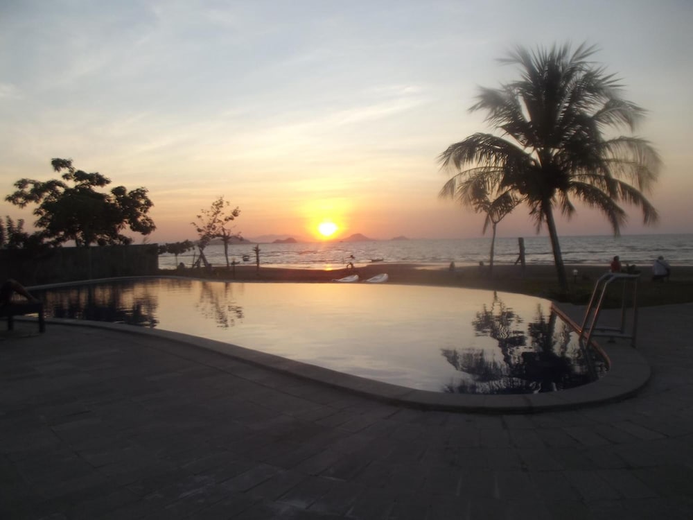 Luwansa Beach Resort 19/38