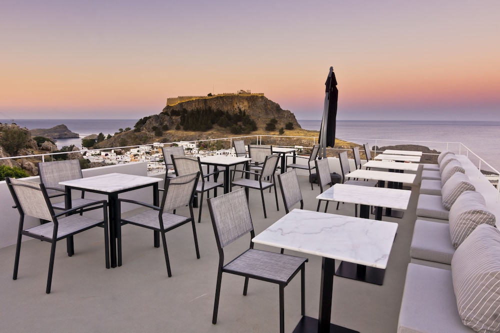 Lindos Comfy Suites 43/58