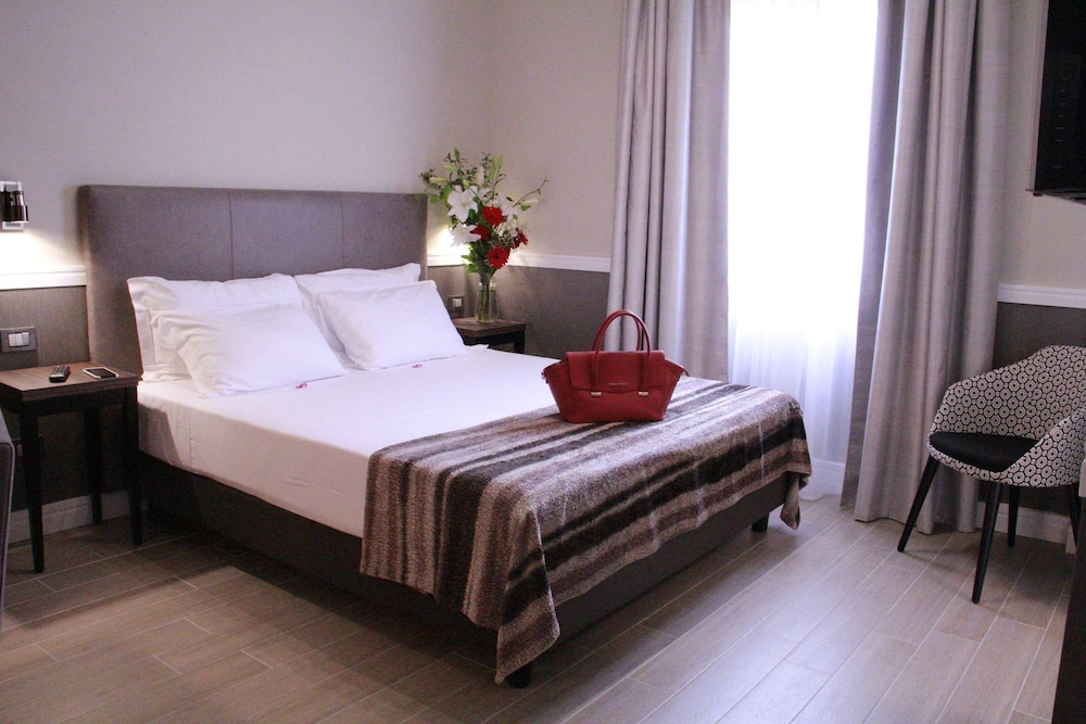 Fragrance St Peter Hotel 14/70
